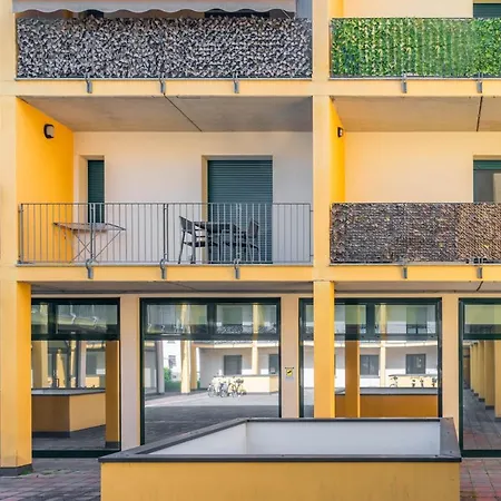 Residential Con Balcone Lejlighed Parma