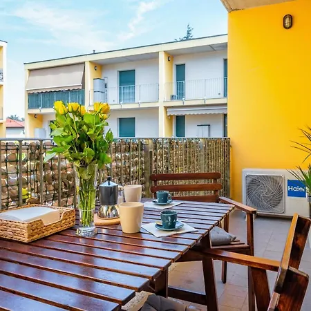 Residential Con Balcone Lejlighed *