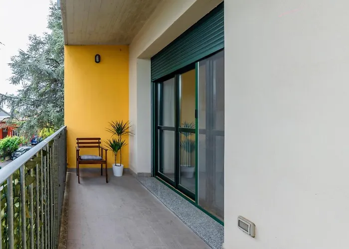Apartment Guesthost - Residential Flat With Balconyparma Residential Con Balcone *
