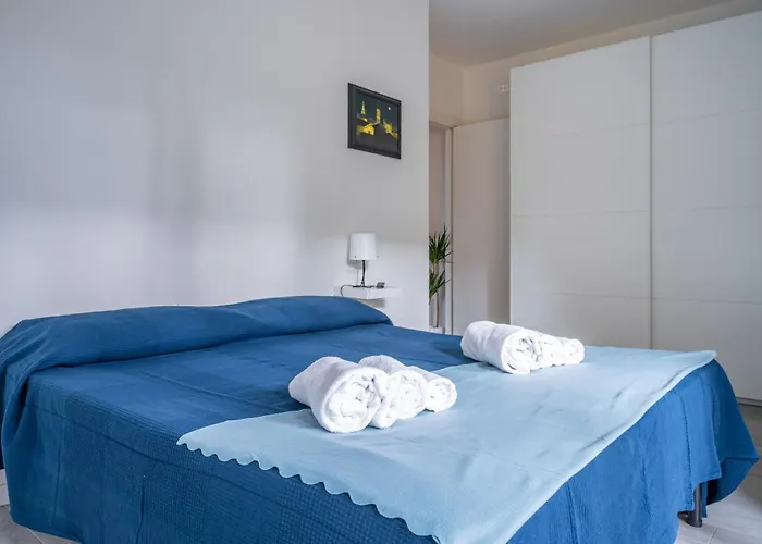 Guesthost - Residential Flat With Balconyparma Residential Con Balcone * Parma